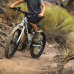 Transport biciclete fără stres: soluția sigură pentru ieșirile la munte și competițiile sportive!
